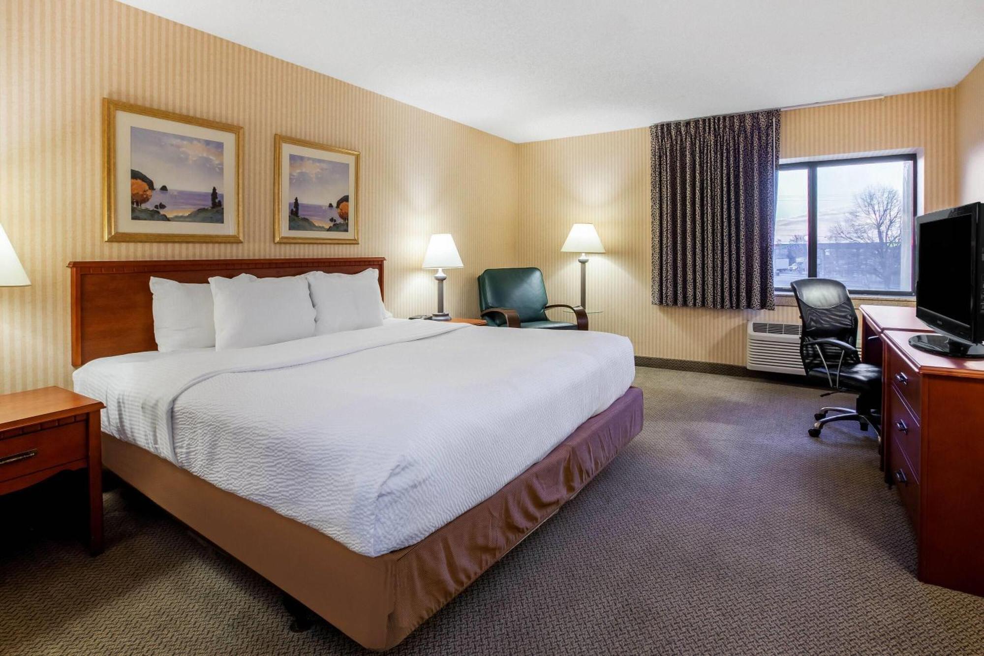 La Quinta Inn By Wyndham Detroit Southgate Exterior foto